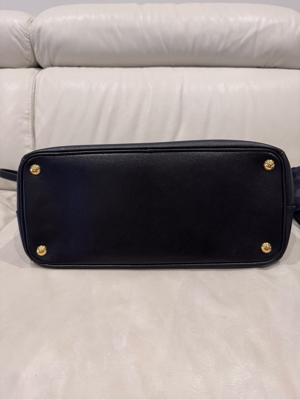 [Authentic] PRADA Saffiano Lux Galleria Medium Double Zip Tote in Black - Picture 6 of 16